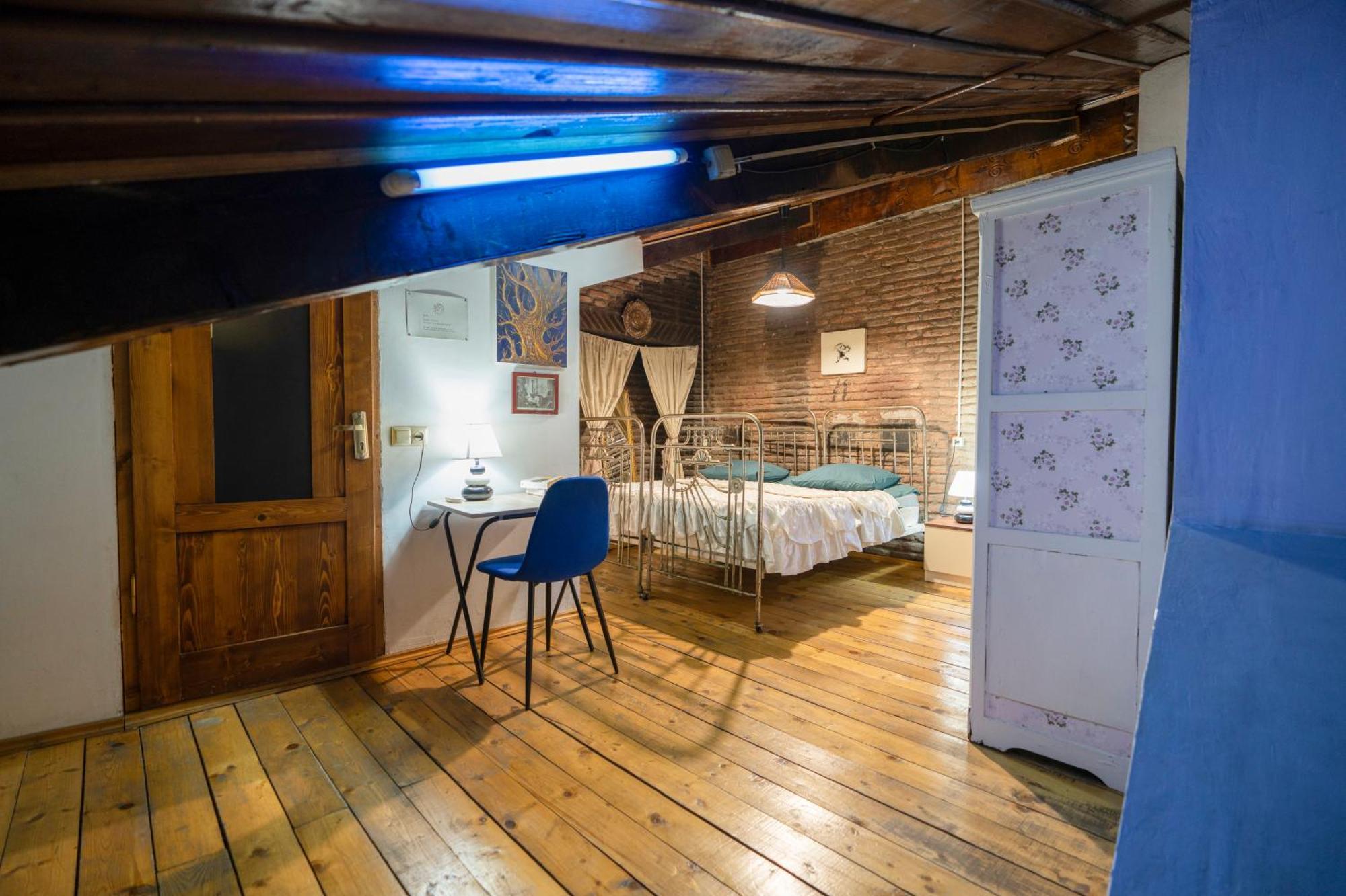 Leon Rooms ティビリシ エクステリア 写真
